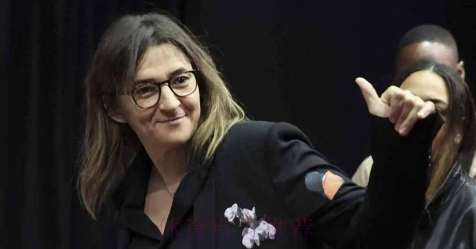 西媒:姆巴佩签约皇马只差官宣 其母亲正在找房子